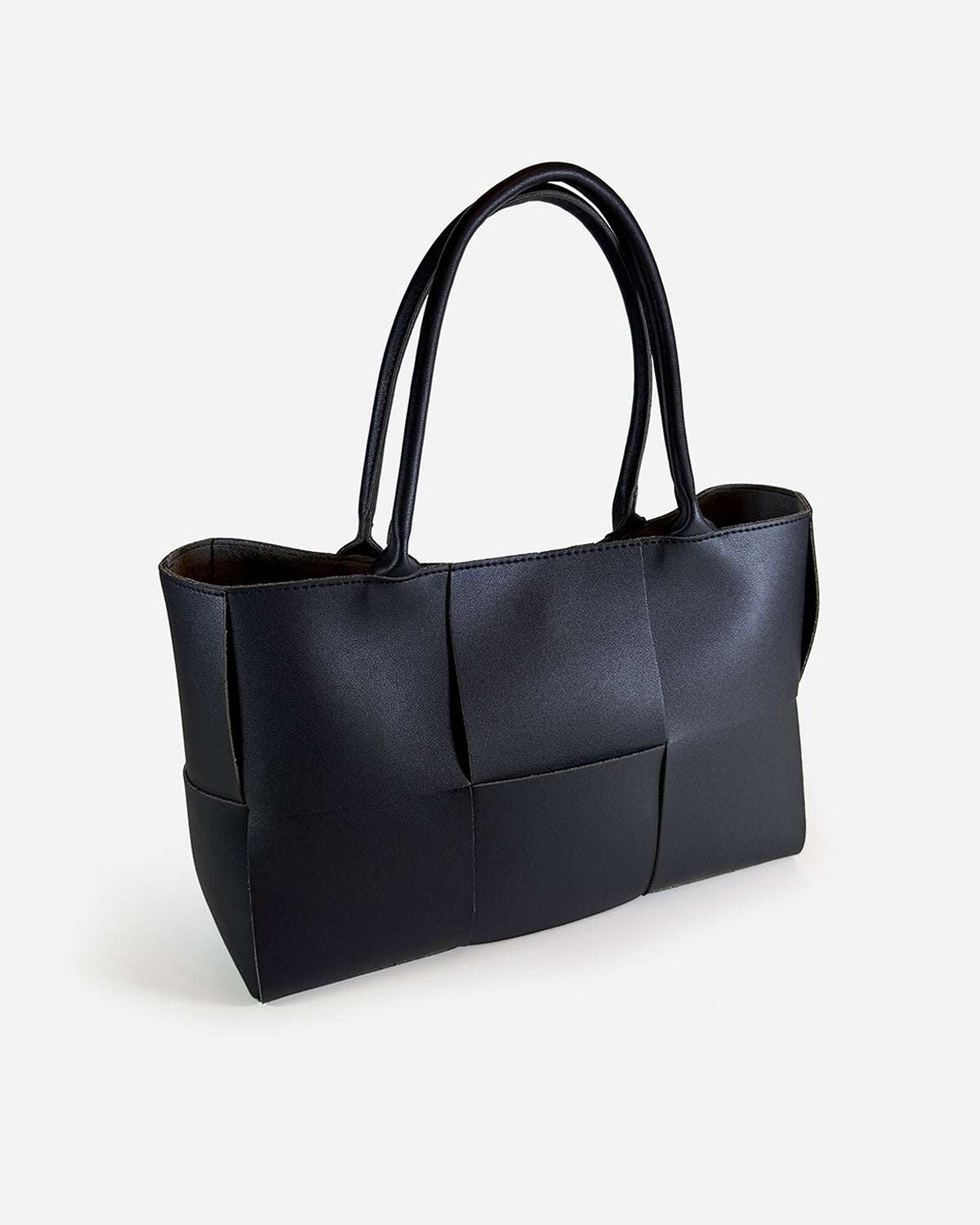 KNUE Isla Tote Bag in Black — spacious everyday tote